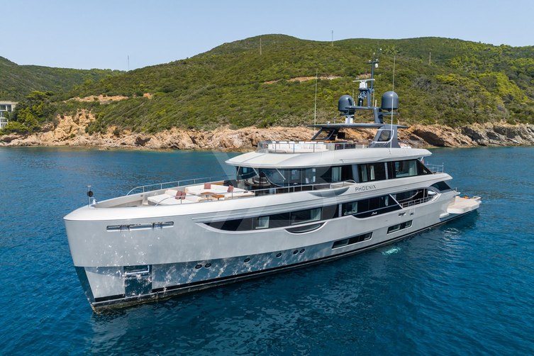 Martha yacht exterior 2