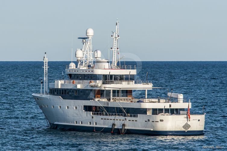 Tribu yacht exterior 8