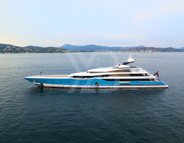 Madame Gu yacht exterior 31