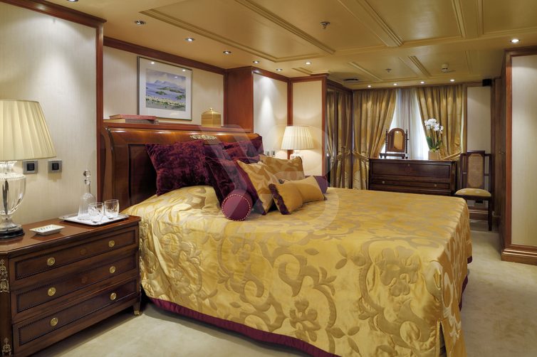 Christina O yacht interior 22