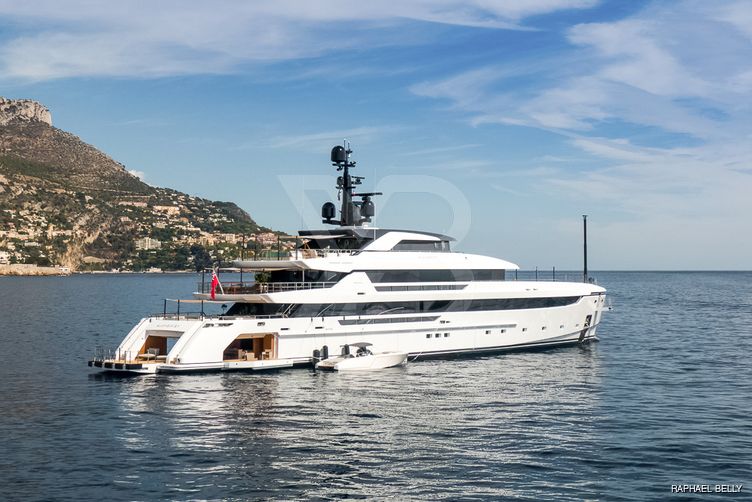 Alchemist yacht exterior 16