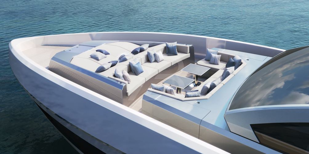 M7 yacht exterior 5