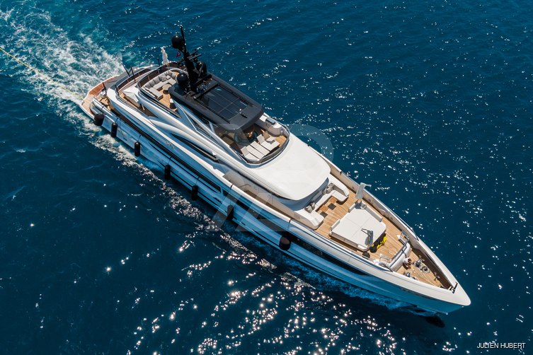 La Vie yacht exterior 4