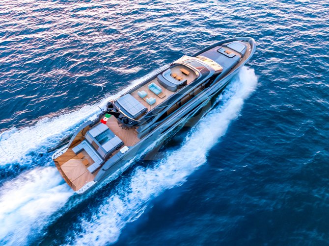 Effe yacht exterior 4