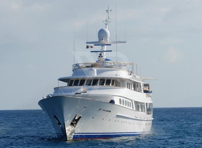 Lady Georgina yacht exterior 3