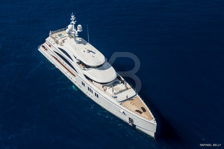 Soundwave yacht exterior 113