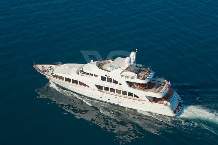 Bunty yacht exterior 4