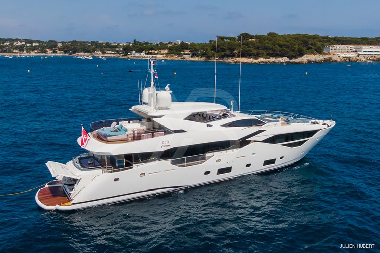 2 J's of London yacht exterior 3