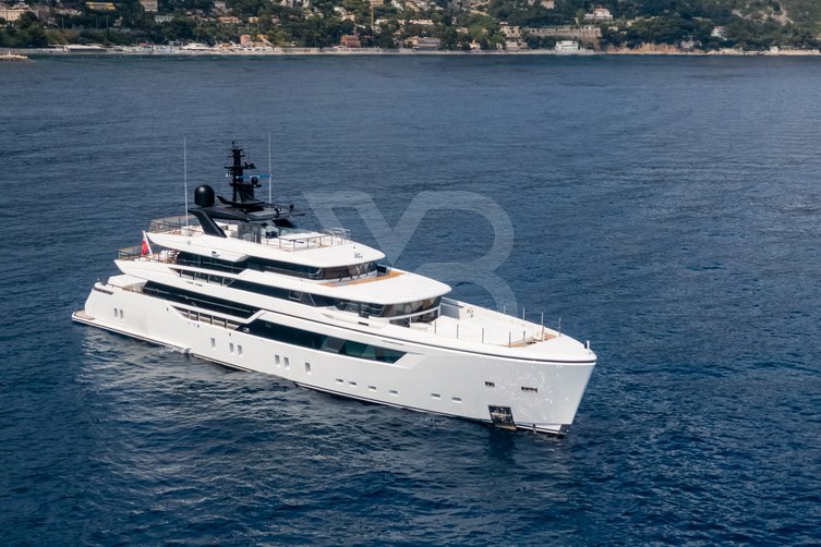 Cloud 9 yacht exterior 9