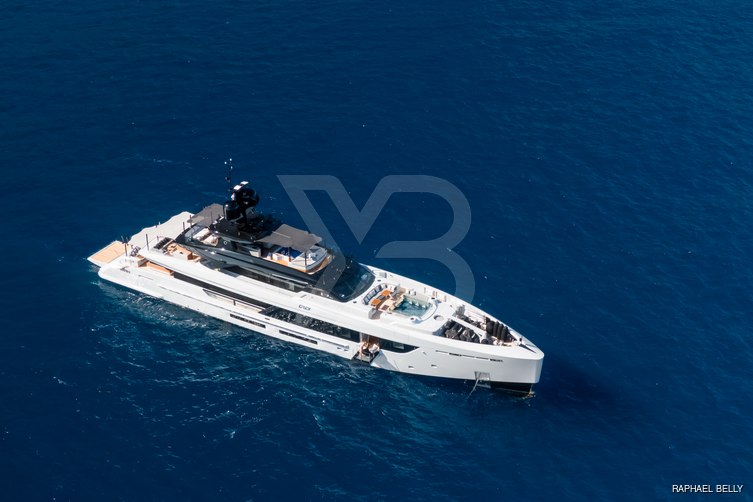 Jimmy yacht exterior 36