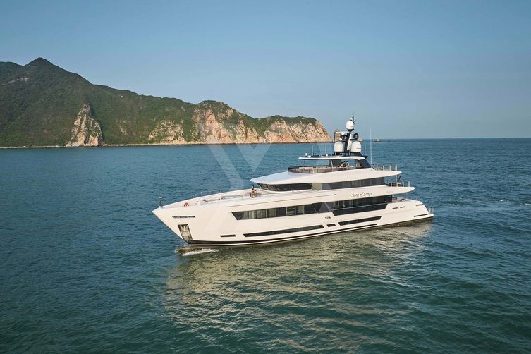 Song of Songs yacht exterior 3