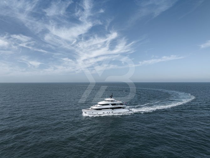 Ad Astra yacht exterior 6