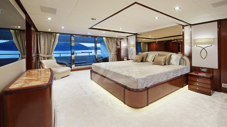 Vica yacht interior 13