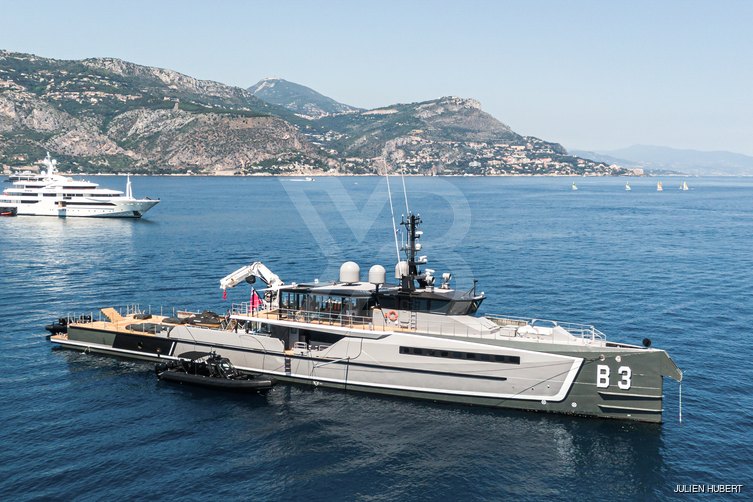 B3 yacht exterior 8