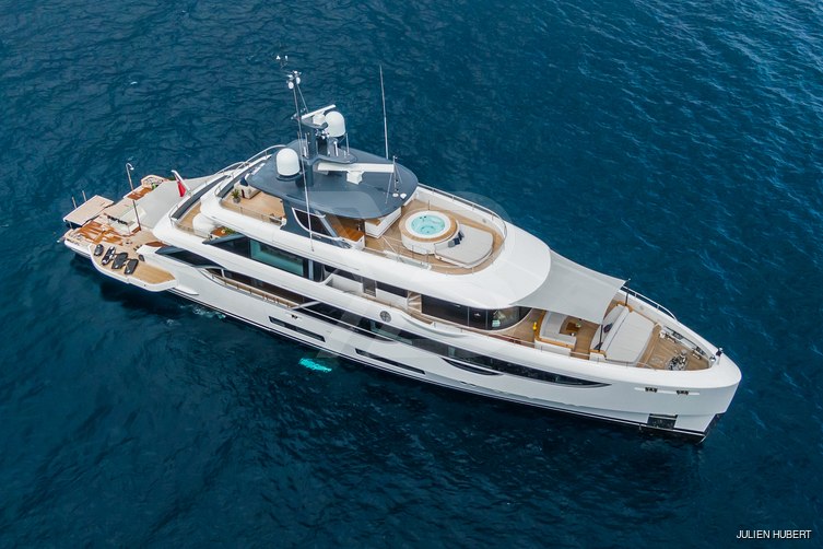 Northern Escape yacht exterior 18