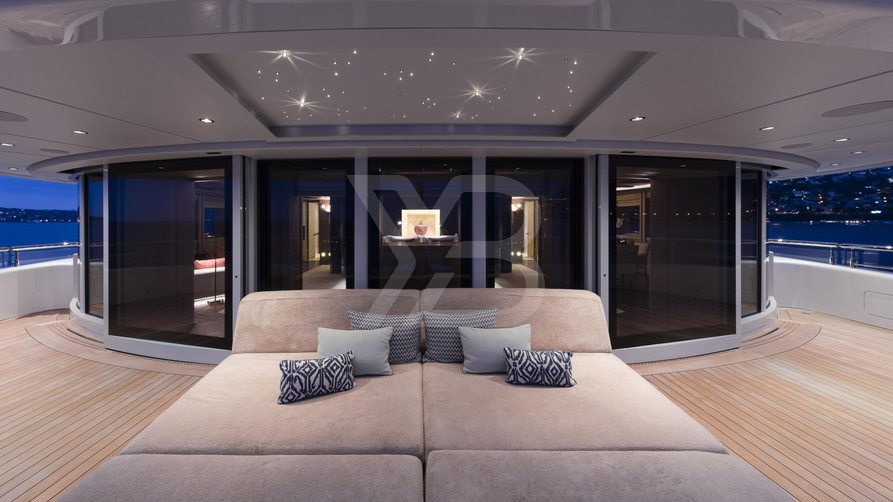 Luna yacht interior 22