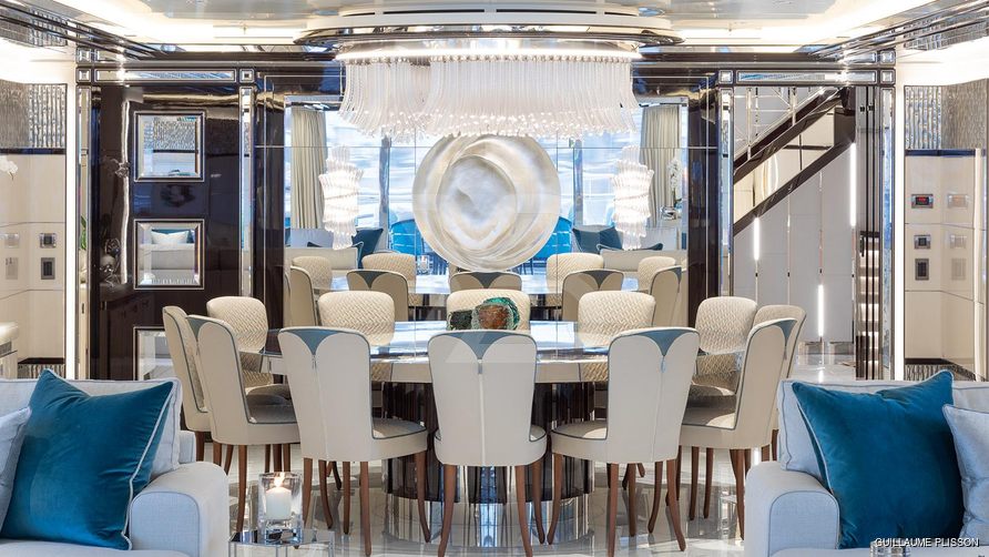 Go yacht interior 12