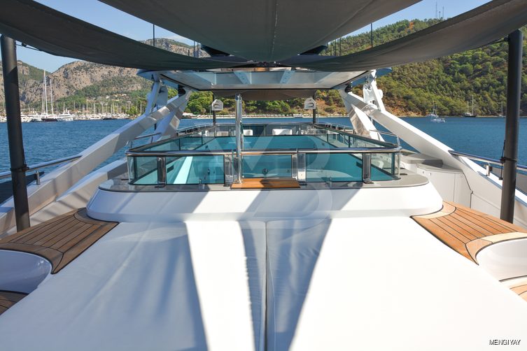 B.A.L.M.Y. yacht exterior 38