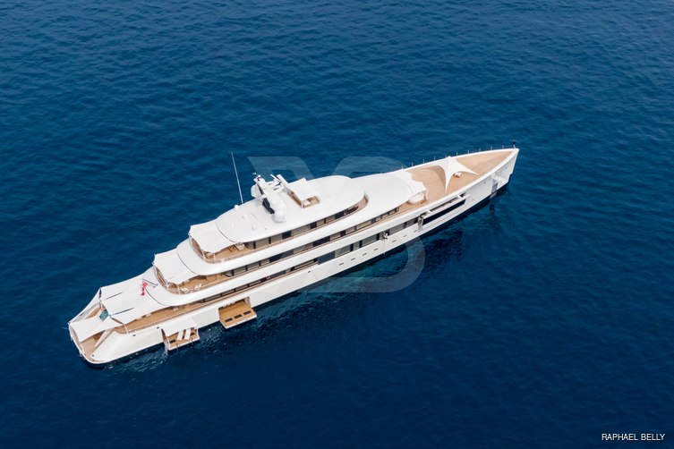 Sakura yacht exterior 6