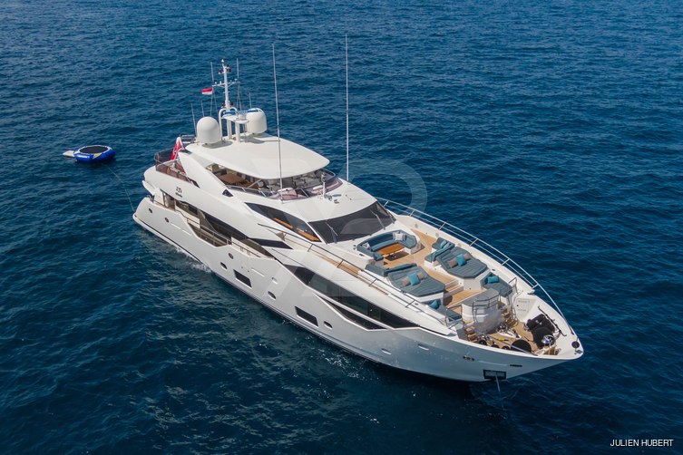 2 J's of London yacht exterior 8