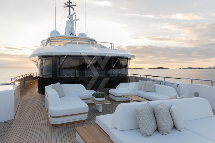 Asani yacht exterior 36