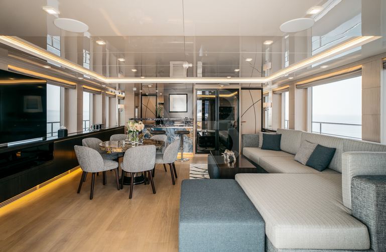 Heeus yacht interior 9