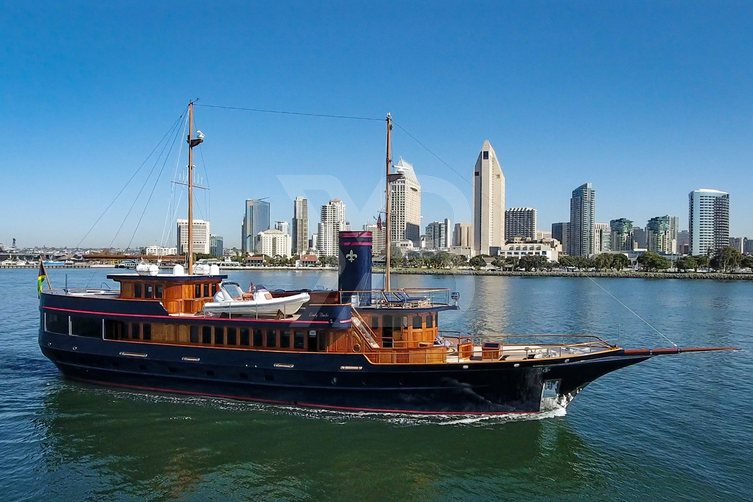 Lady Bahi yacht exterior 3