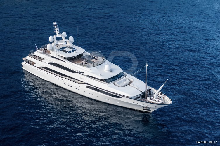 Lioness V yacht exterior 4