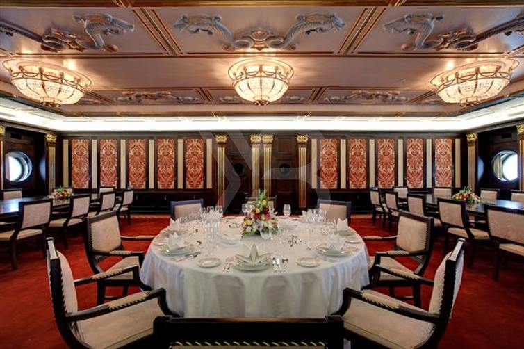 Al Mabrukah yacht interior 8