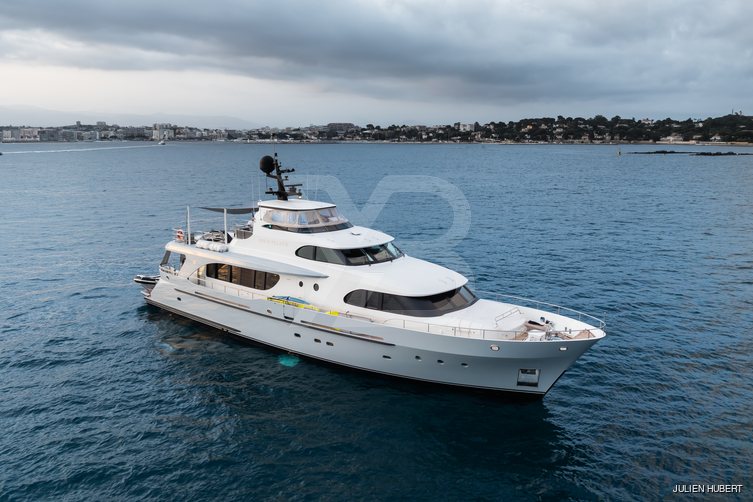 Archipelago yacht exterior 4