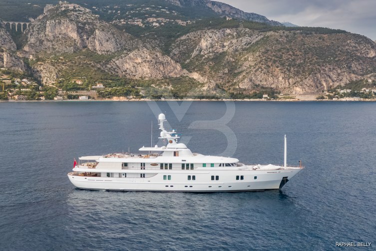 Katharine yacht exterior 3