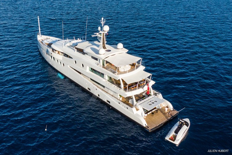 Madame Kate yacht exterior 20