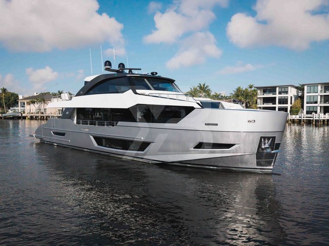 Ocean Alexander 28E/05 yacht exterior 3