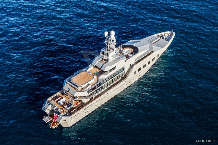 Skat yacht exterior 24