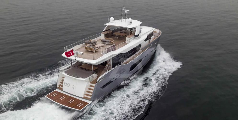 Gioia yacht exterior 6