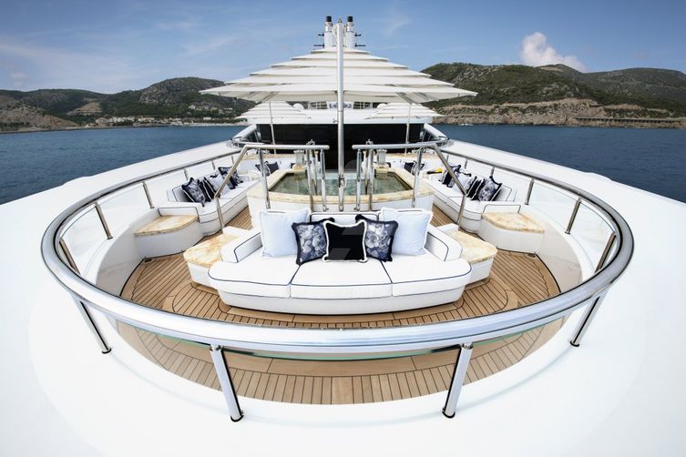 I Dynasty yacht exterior 3