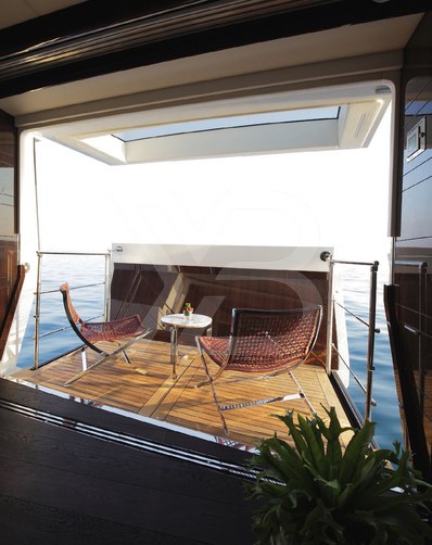 Domani yacht exterior 6