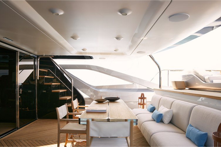 Shabby yacht interior 58