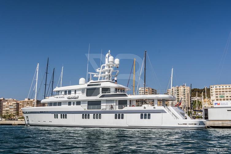 Promise. yacht exterior 6