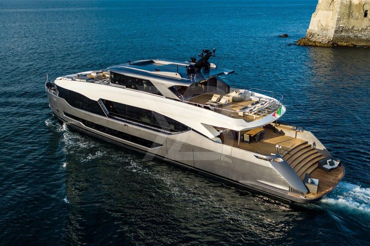 Lady Nina yacht exterior 21