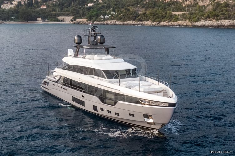 Tanelorn yacht exterior 114