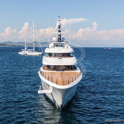 Juice yacht exterior 18