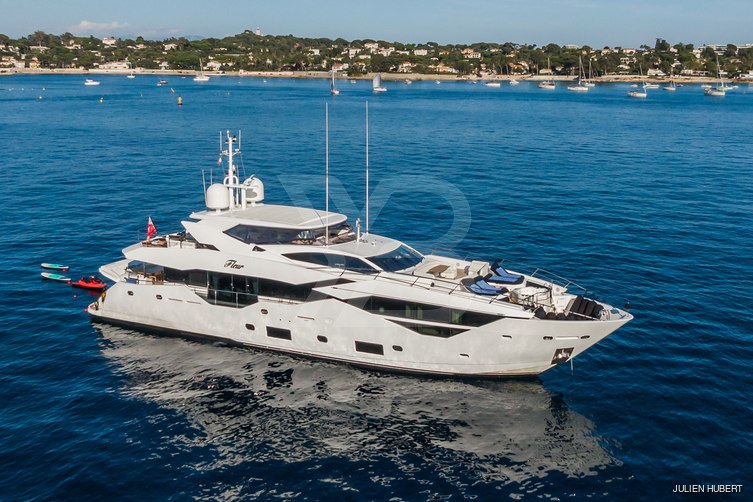 Fleur yacht exterior 3