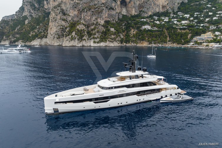 PrivateGG yacht exterior 11