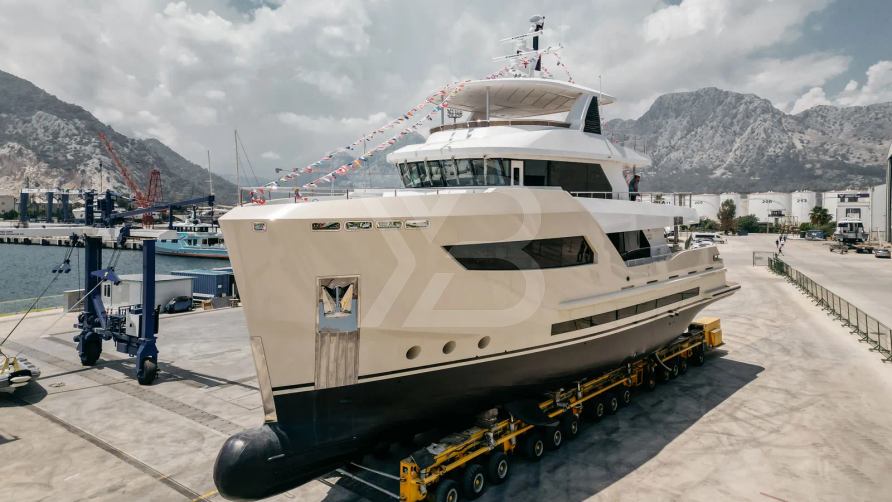 Queen of the Caribbean yacht exterior 3