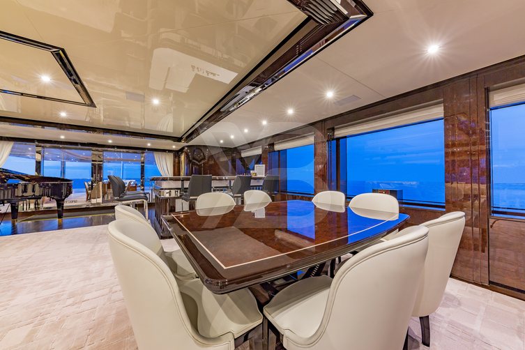 Spectre yacht interior 11