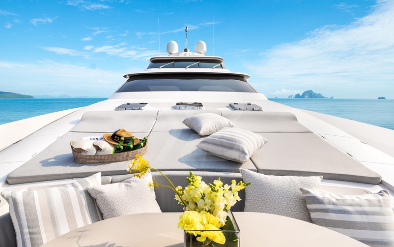 Vin Xan yacht exterior 3