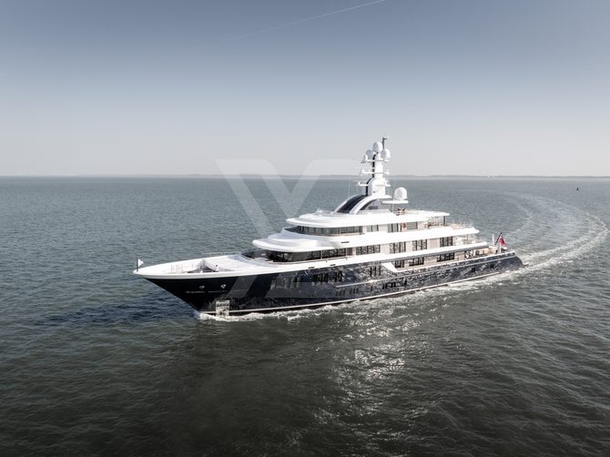 Moonstone yacht exterior 2