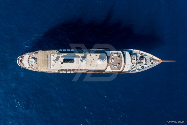 Chakra yacht exterior 15