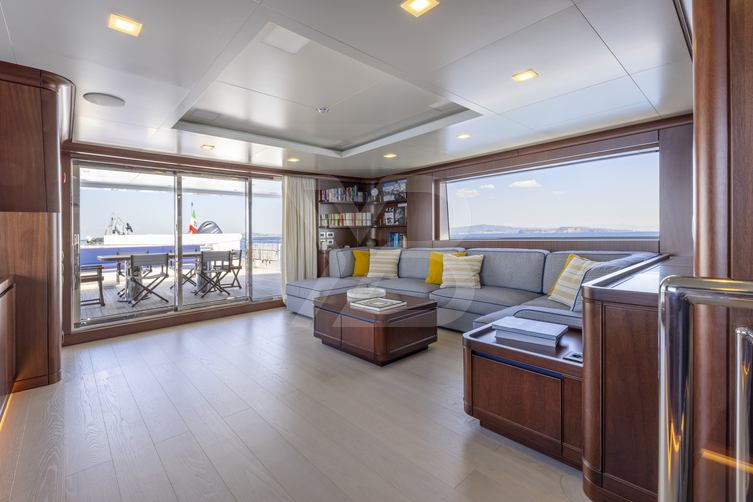 Crowbridge yacht interior 23